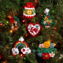 Bucilla Felt Ornaments Applique Kit Set Of 6 - Peace And Love -Cheap Knitting Needles Store 0002206554 fyjqx5ra.lwl