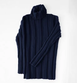 Sirdar Man's Sweater In Country Classic DK -Cheap Knitting Needles Store 10091countryclassicd kfshhzzm.opp