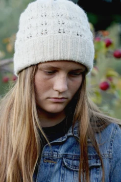 Lisa F HC51 - Ainsley Hat - Knitting Pattern