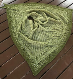 Urth Yarns Knitting Pattern - Starstruck Shawl - Back & Forth