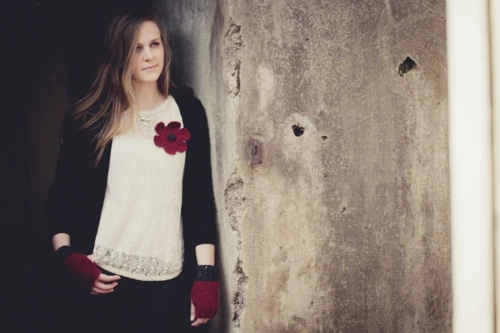 Lisa F HC09 - Poppy Rose Brooch & Mitts - Knitting Pattern 4 Lisa F HC09 - Poppy Rose Brooch & Mitts - Knitting Pattern - Image 2