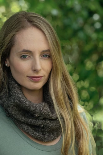 Lisa F Hc11 - Makenzie Cowl - Knitting Pattern 4 Lisa F Hc11 - Makenzie Cowl - Knitting Pattern - Image 2