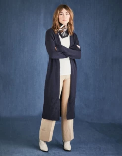 Sirdar 10211 Knitting Pattern