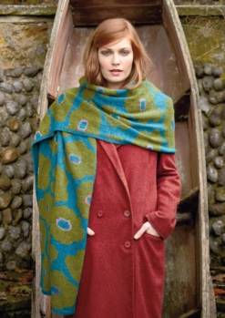 Rowan Knitting Pattern - Dark Daisy