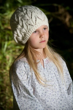 Lisa F LC12 - Juliet Hat - Knitting Pattern -Cheap Knitting Needles Store lc12juliethat3lisafd 2vouva51.014