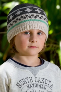 Lisa F LC15 - Cross Hat - Knitting Pattern