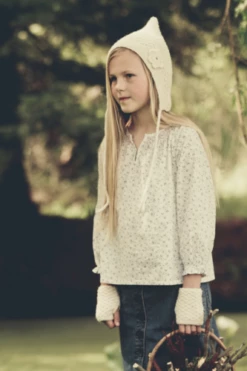 Lisa F LC29 - Beatrix Pixie Hat & Mitts - Knitting Pattern -Cheap Knitting Needles Store lc29beatricehatandmi panzb2d2.euz