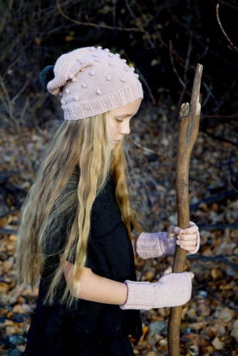 Lisa F LC37 - Lucille Hat & Mitts - Knitting Pattern 5 Lisa F LC37 - Lucille Hat & Mitts - Knitting Pattern - Image 3