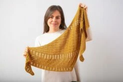 Urth Yarns Knitting Pattern - Meander Scarf