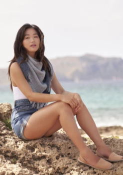 Rowan Knitting Pattern - Piddock Shawl -Cheap Knitting Needles Store piddockshawl1 ejcbw4aa.ibr