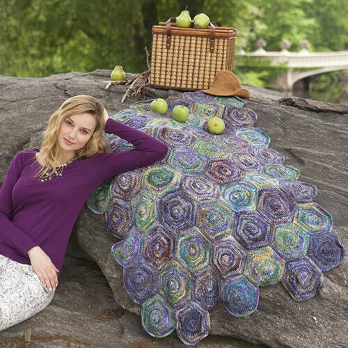 Malabrigo Springbanks - Hexagon-motif Blanket 4 Malabrigo Springbanks - Hexagon-motif Blanket - Image 2