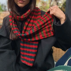 Urth Yarns Knitting Pattern - Sleigh Tracks Scarf